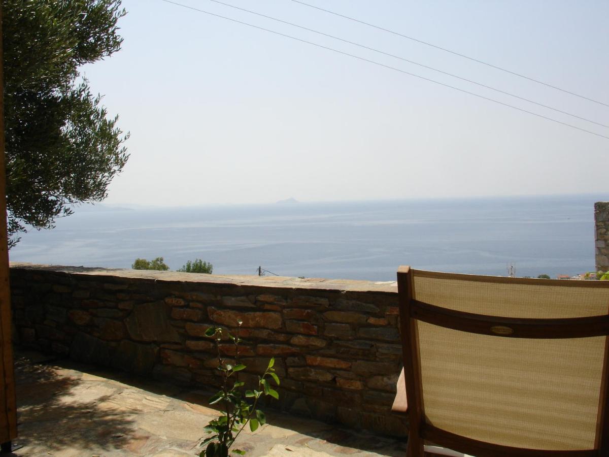 Pyrgos Traditional Village Agios Kirykos  Exterior photo