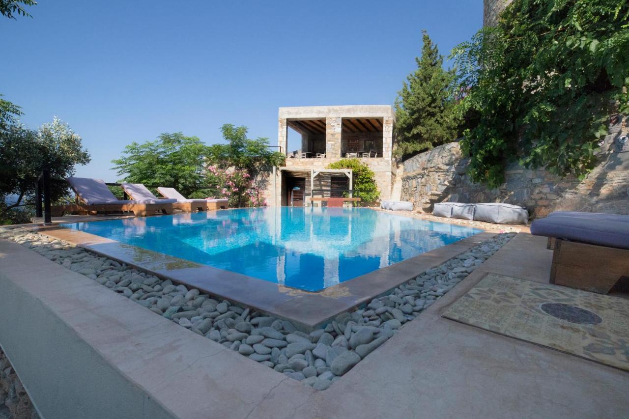Pyrgos Traditional Village Agios Kirykos  Exterior photo