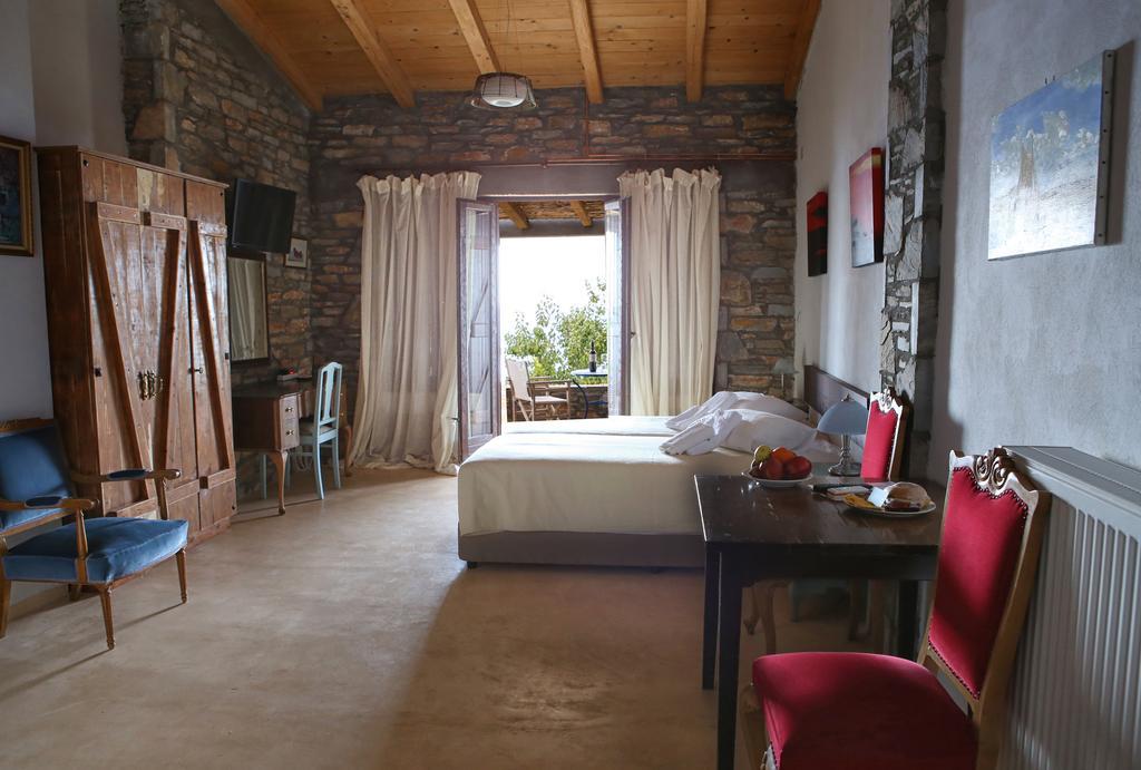 Pyrgos Traditional Village Agios Kirykos  Exterior photo