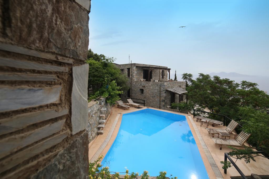 Pyrgos Traditional Village Agios Kirykos  Exterior photo
