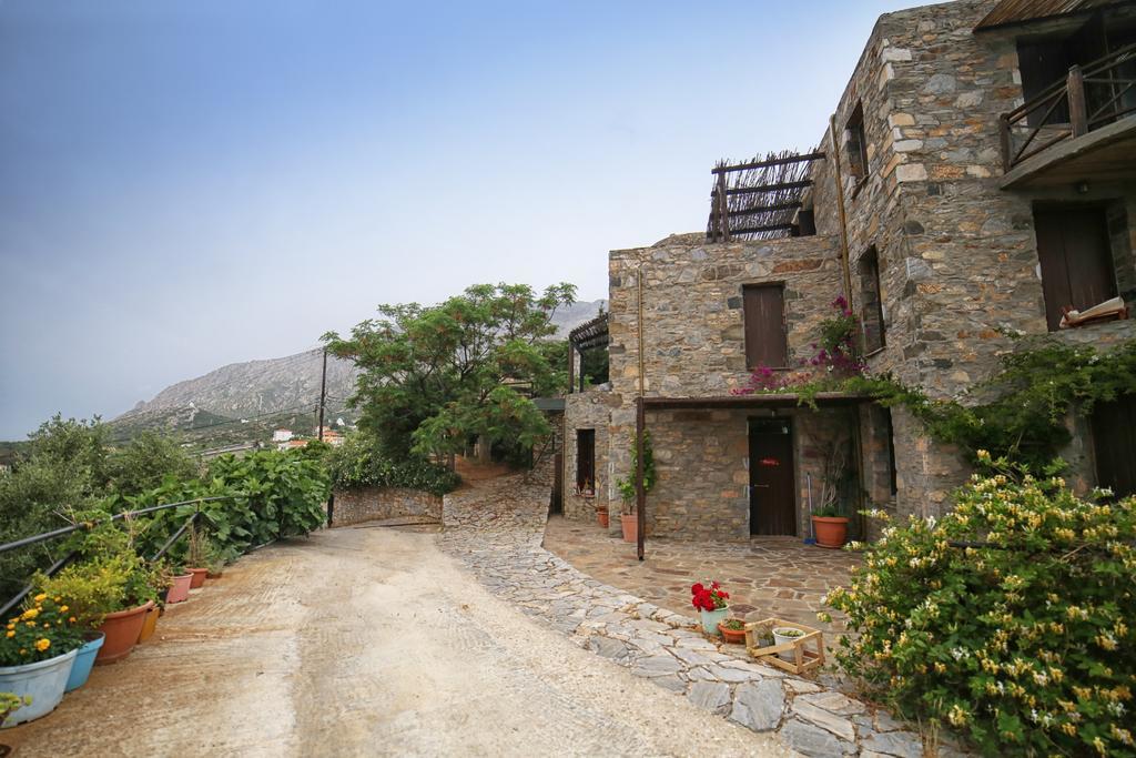 Pyrgos Traditional Village Agios Kirykos  Exterior photo