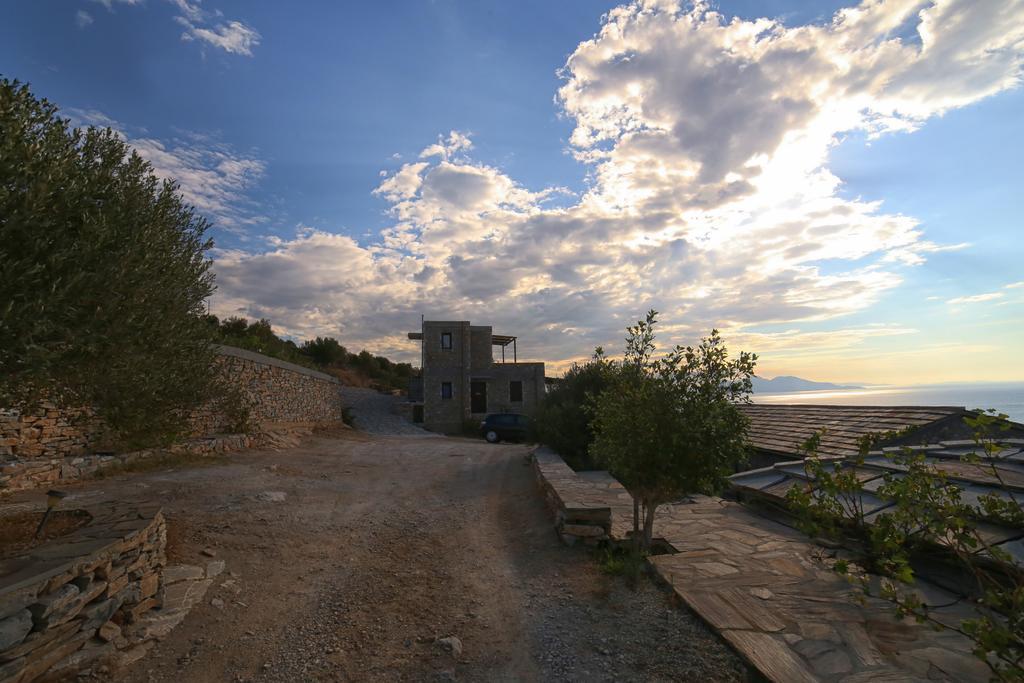 Pyrgos Traditional Village Agios Kirykos  Exterior photo